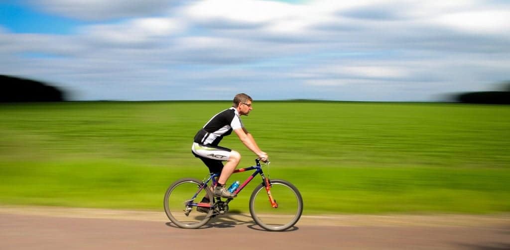 French conversation topic about hobbies and cycling
